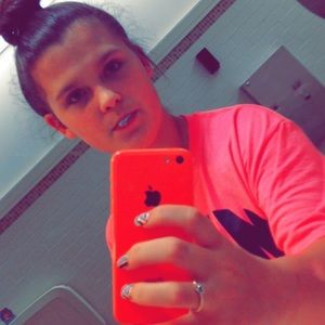 Meet your Posher, Makenzie